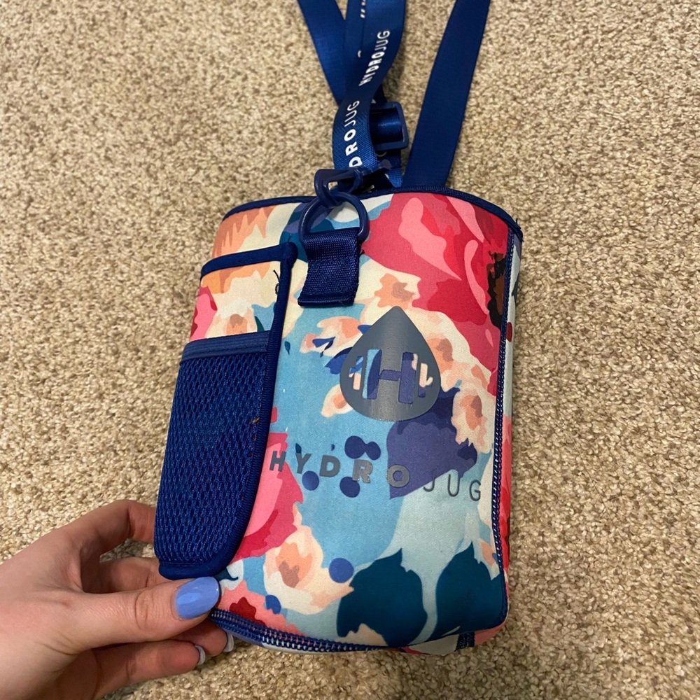 hydrojug V2 floral sleeve